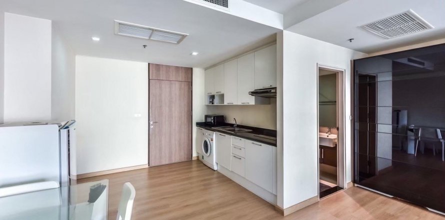 Студия в кондо в Клонг Тоэй, Бангкок, Таиланд № 141483