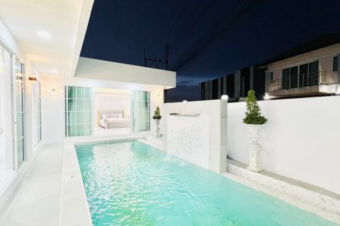 Villa in Pattaya, Thailand 3 bedrooms № 147660 - photo 21