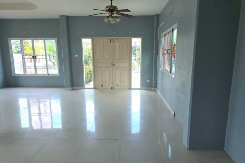 Дом в Чиангмае, Таиланд с 6 спальнями  № 147661 - фото 4