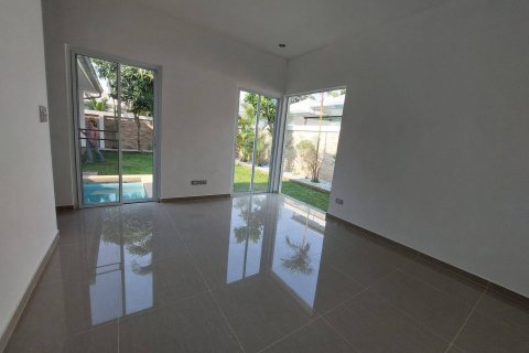 Villa in Pattaya, Thailand 3 bedrooms № 163994 - photo 8