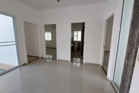 Villa in Pattaya, Thailand 3 bedrooms № 163994 - photo 11