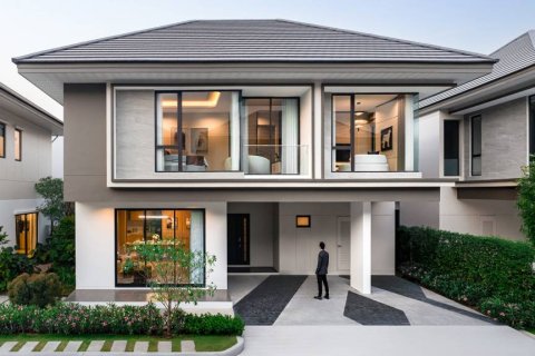 House in Samut Prakan, Thailand 4 bedrooms № 163996