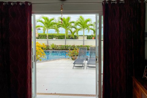 Villa in Hua Hin, Thailand 4 Schlafzimmer № 221890 - Foto 15