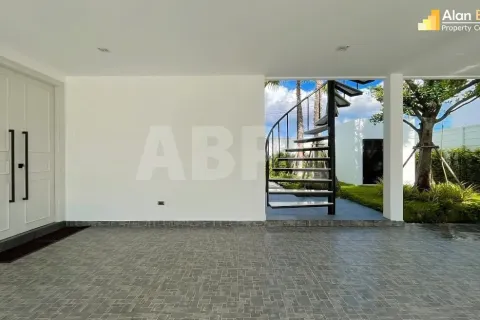 Casa de 3 dormitorios en Pattaya, Tailandia № 211787 - foto 4