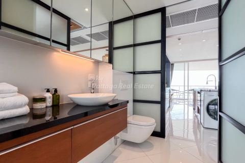 Condo in Sattahip, Thailand, 2 bedrooms № 144642 - photo 17