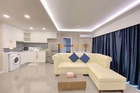 Студия в кондо на Пляж Джомтьен, Паттайя, Таиланд № 144639 - фото 2