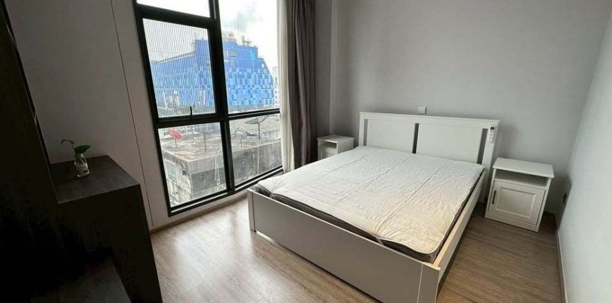 Condo in Watthana, Bangkok, Thailand, 2 bedrooms  № 164492