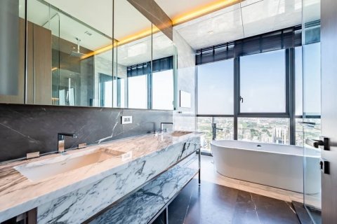 Кондоминиум с 3 спальнями в Ваттхане, Бангкок, Таиланд № 133705 - фото 13