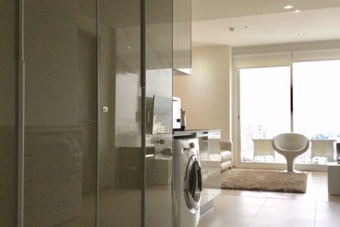 Кондоминиум с 2 спальнями в Ваттхане, Бангкок, Таиланд № 133708 - фото 5