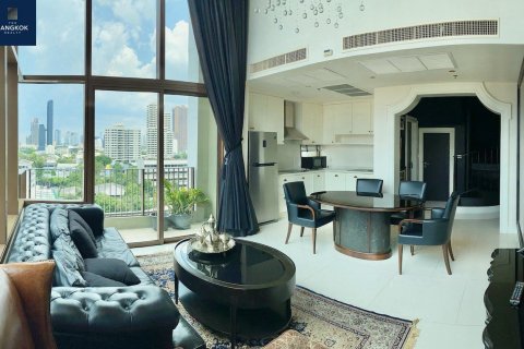 Кондоминиум с 2 спальнями в Ваттхане, Бангкок, Таиланд № 133707 - фото 1