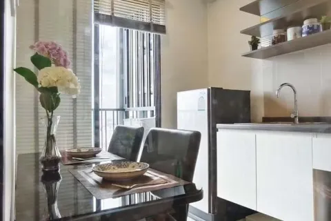 Студия в кондо в Ваттхане, Бангкок, Таиланд № 163549 - фото 5
