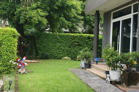 House in Chom Thong, Bangkok, Thailand 3 bedrooms № 163551 - photo 26