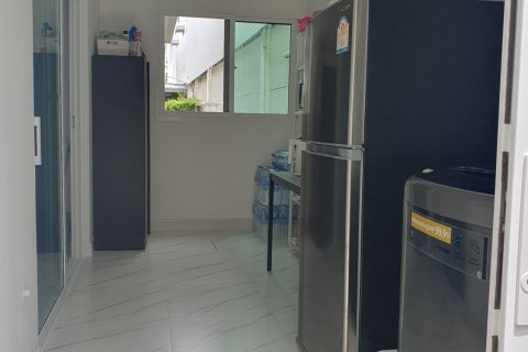House in Chom Thong, Bangkok, Thailand 3 bedrooms № 163551 - photo 16
