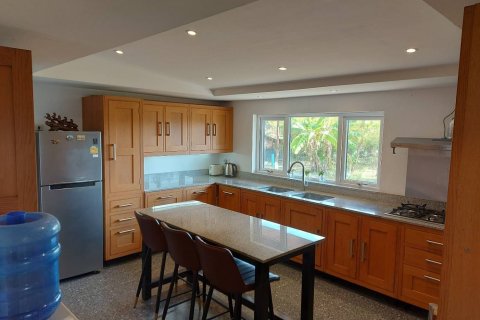 House in Surin, Thailand 3 bedrooms № 163037 - photo 18