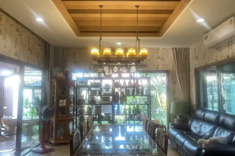 House in Pattaya, Thailand 3 bedrooms № 168935 - photo 11