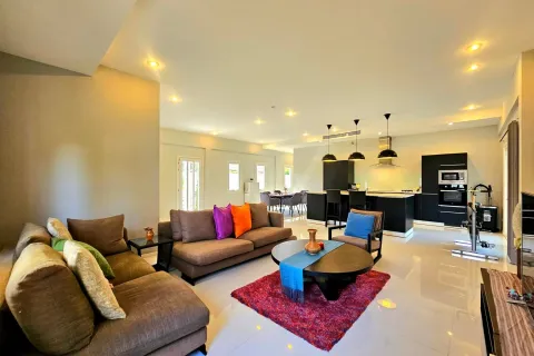 Villa in Hua Hin, Thailand 4 bedrooms № 168931 - photo 6