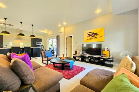 Villa in Hua Hin, Thailand 4 bedrooms № 168931 - photo 16