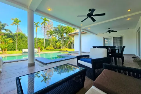 Villa in Hua Hin, Thailand 4 bedrooms № 168931 - photo 28