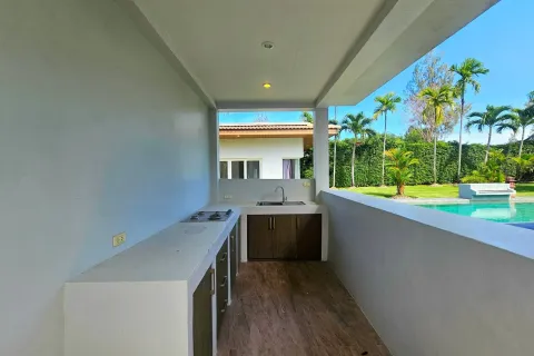 Villa in Hua Hin, Thailand 4 bedrooms № 168931 - photo 24