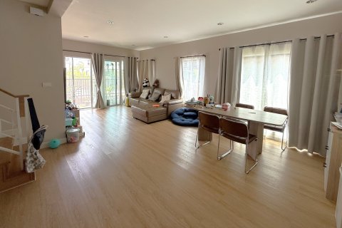 House in Phuket, Thailand 3 bedrooms № 168934 - photo 1