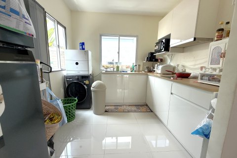 House in Phuket, Thailand 3 bedrooms № 168934 - photo 3