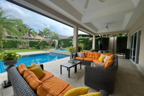 Villa à Bang Lamung, Thaïlande 5 chambres № 117353 - photo 10