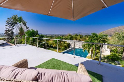 Вилла в Хуа Хине, Таиланд с 4 спальнями  № 117356 - фото 6