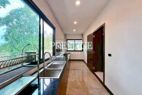บ้านในพัทยา, ประเทศไทย 5 ห้องนอน № 198161 - รูปถ่าย 12