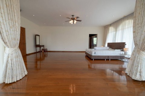 House in Chiang Mai, Thailand 5 bedrooms № 121897 - photo 14