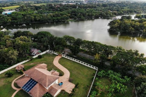 House in Chiang Mai, Thailand 5 bedrooms № 121897 - photo 1