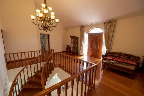 House in Chiang Mai, Thailand 5 bedrooms № 121897 - photo 10
