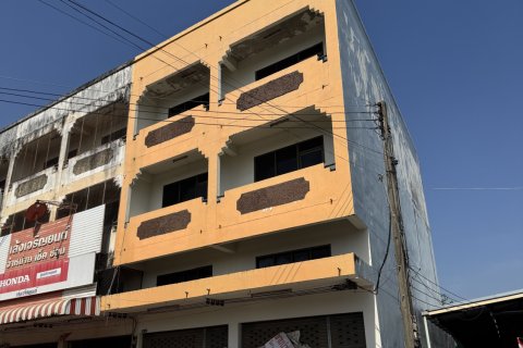 Centre commercial à Kabin Buri, Thaïlande № 173332