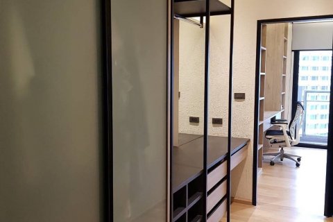 Кондоминиум с 2 спальнями в Банг Раке, Бангкок, Таиланд № 136464 - фото 5