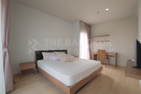 Condo in Bangkok, Thailand, 2 bedrooms № 184342 - photo 2