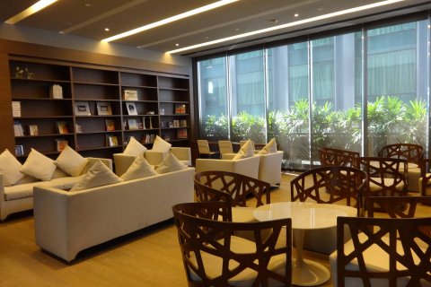 Condo in Bangkok, Thailand, 3 bedrooms  № 181120 - photo 30