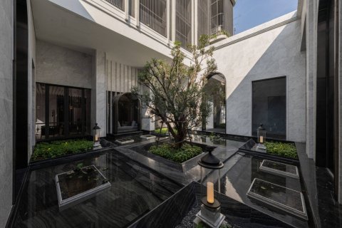 Condo in Bangkok, Thailand, 2 bedrooms  № 181116 - photo 28