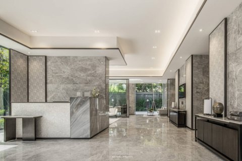 Condo in Bangkok, Thailand, 2 bedrooms  № 181118 - photo 19