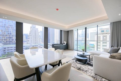 Condo in Bangkok, Thailand, 2 bedrooms  № 181118 - photo 1