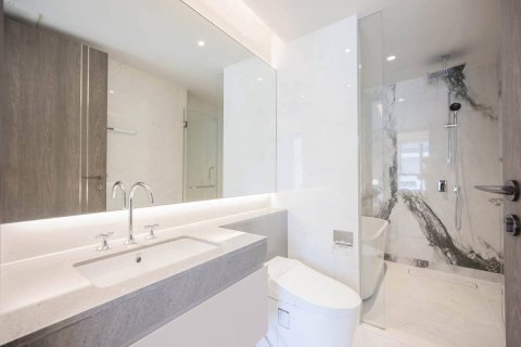Condo in Bangkok, Thailand, 2 bedrooms  № 181118 - photo 10