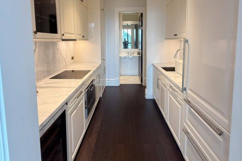 Condo in Bangkok, Thailand, 2 bedrooms  № 181121 - photo 7
