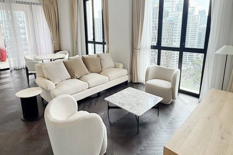 Condo in Bangkok, Thailand, 2 bedrooms  № 181121 - photo 2