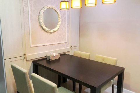 Кондоминиум с 2 спальнями в Бангкок Ной, Таиланд № 137604 - фото 2