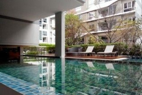 Condo à Phra Khanong, Bangkok, Thaïlande, 2 chambres  № 137606 - photo 11