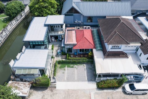 Дом в Бангкхэ, Бангкок, Таиланд с 7 спальнями  № 137603 - фото 1