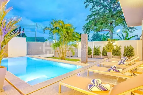 House on Nai Harn Beach, Thailand 4 bedrooms № 146674 - photo 13