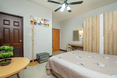 House in Pattaya, Thailand 6 bedrooms № 158747 - photo 17