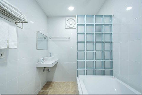 House in Pattaya, Thailand 6 bedrooms № 158747 - photo 22