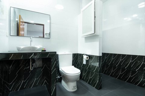 House in Pattaya, Thailand 6 bedrooms № 158747 - photo 19