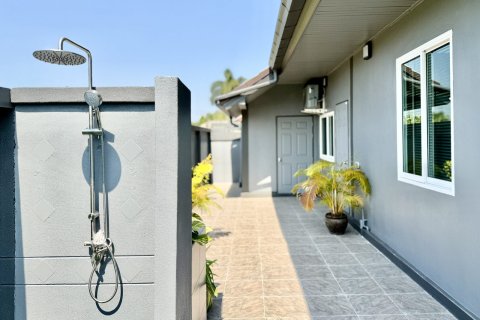 House in Bang Lamung, Thailand 3 bedrooms № 158742 - photo 27