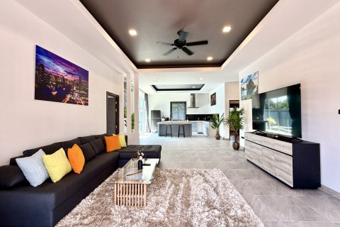 House in Bang Lamung, Thailand 3 bedrooms № 158742 - photo 6